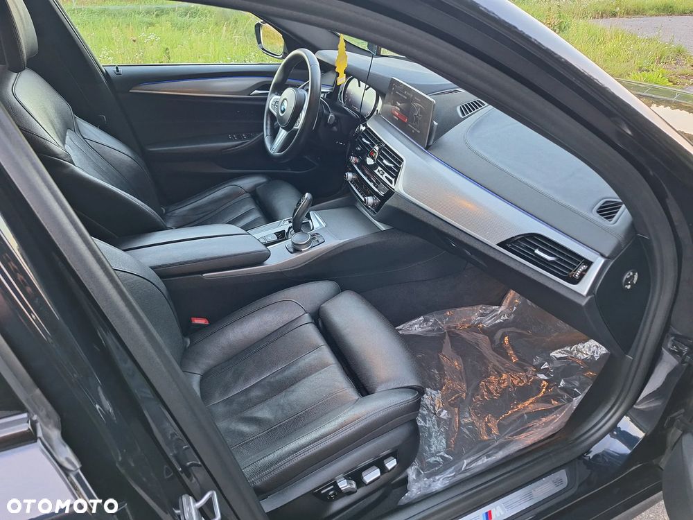 BMW Seria 5 520d M Sport Edition - 10