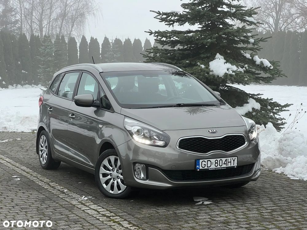 Kia Carens 1.6 GDI L - 12