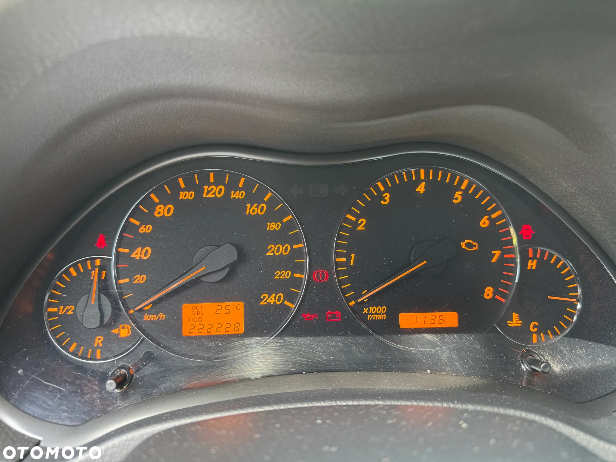 Toyota Avensis - 12