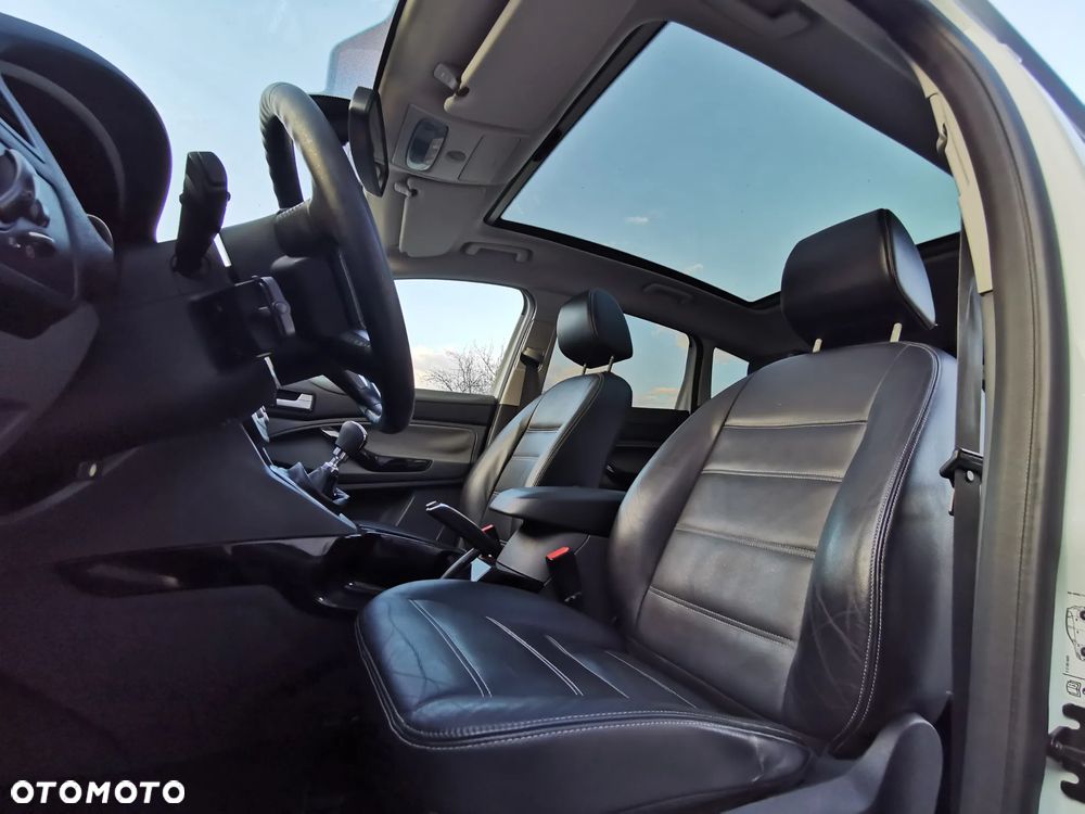 Ford Kuga 2.0 TDCi 2x4 Titanium - 9