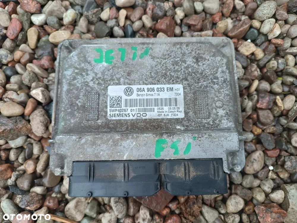 06A906033EM KOMPUTER STEROWNIK SILNIKA VW 1.6 8V BSE GOLF V - 1