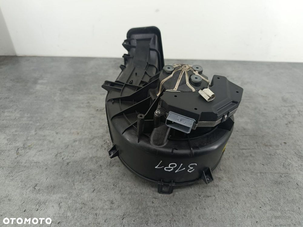 WENTYLATOR NAWIEWU, DMUCHAWA OPEL VECTRA C 006956V 73421312U  006962R VALEO - 2