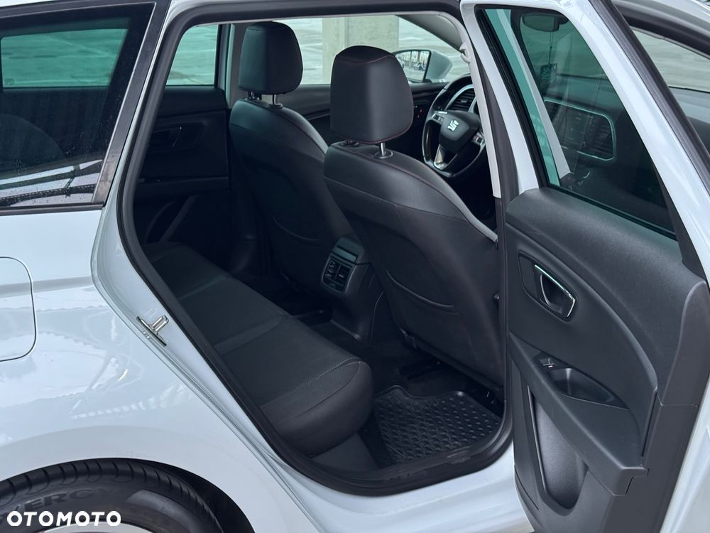 Seat Leon 2.0 TDI DPF Start&Stop DSG FR - 33