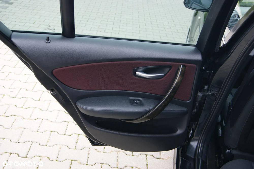 BMW Seria 1 120d - 25