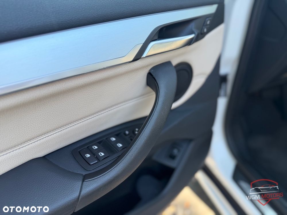 BMW X1 xDrive20i Advantage - 21