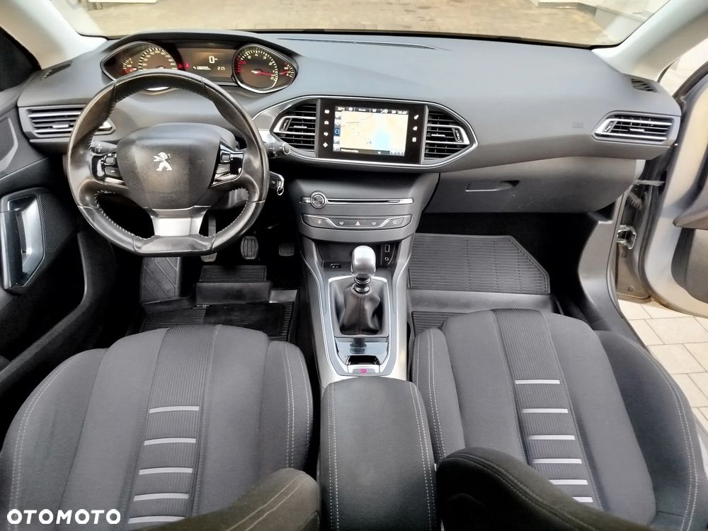 Peugeot 308 1.6 THP Allure - 27