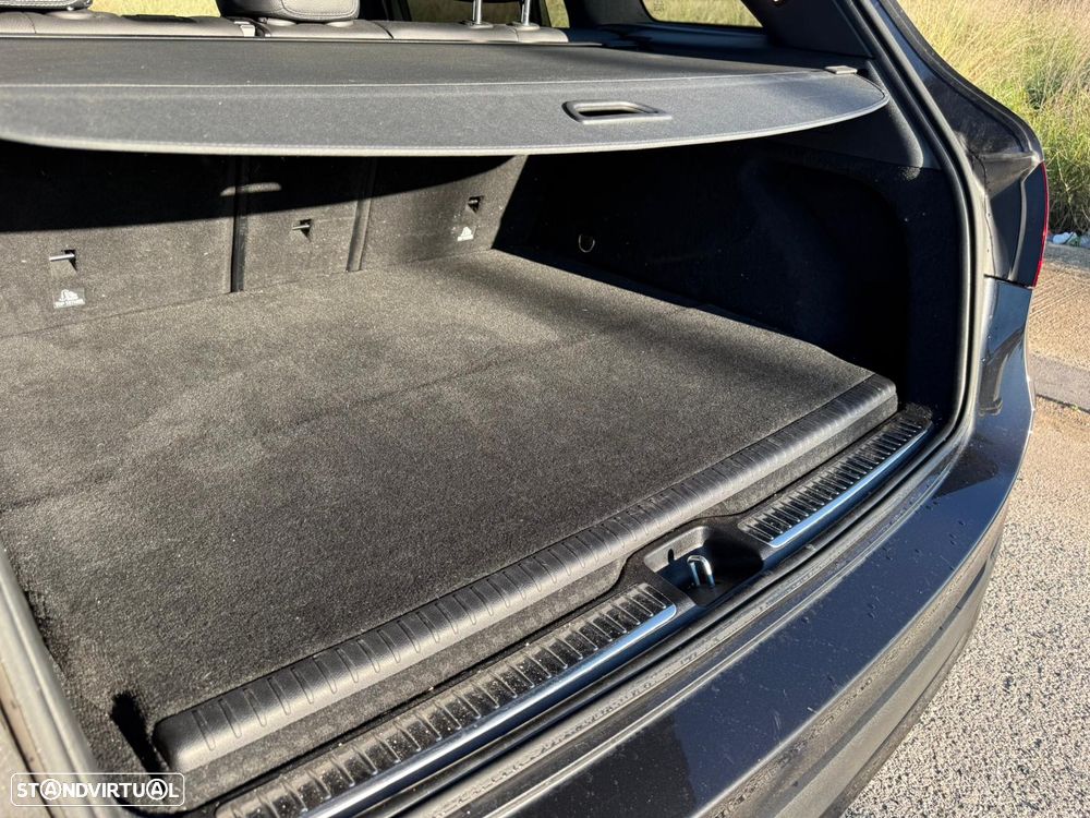 Mercedes-Benz GLC 300 e 4Matic - 11