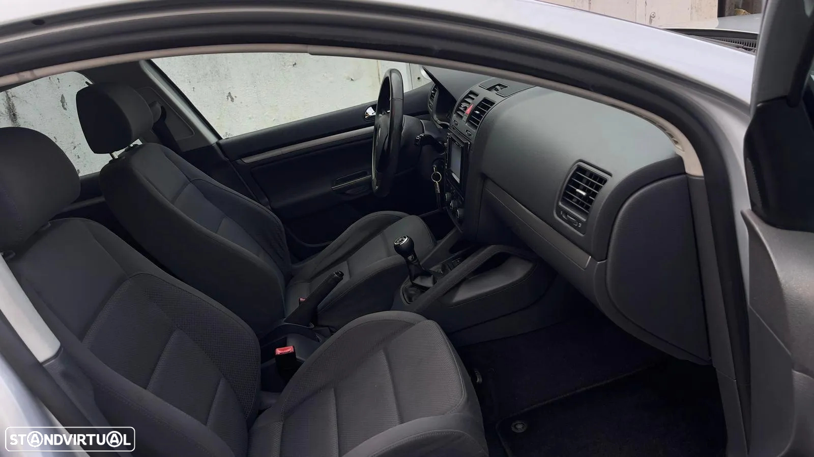 VW Golf 2.0 TDi GT Sport - 24