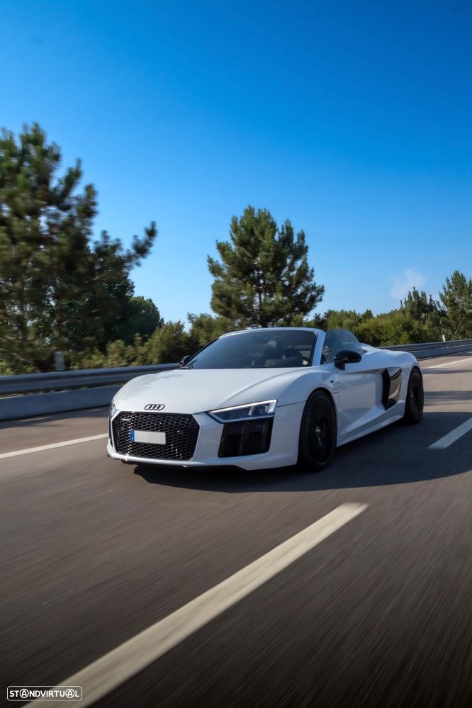 Audi R8 Spyder 5.2 FSi V10 Plus S tronic - 2