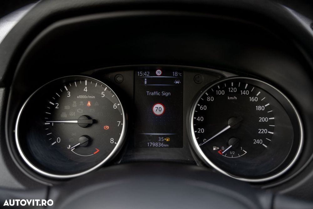 Nissan Qashqai 1.6 DIG-T N-Connecta - 25