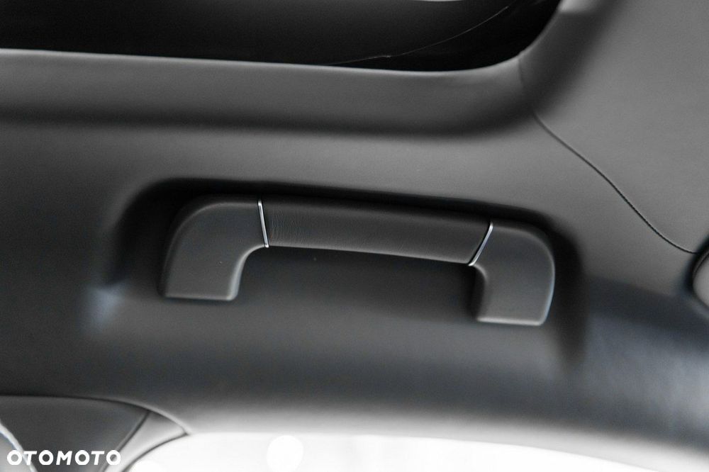 Bentley Flying Spur - 38