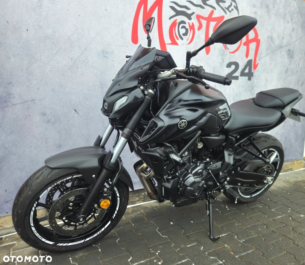 Yamaha MT - 8