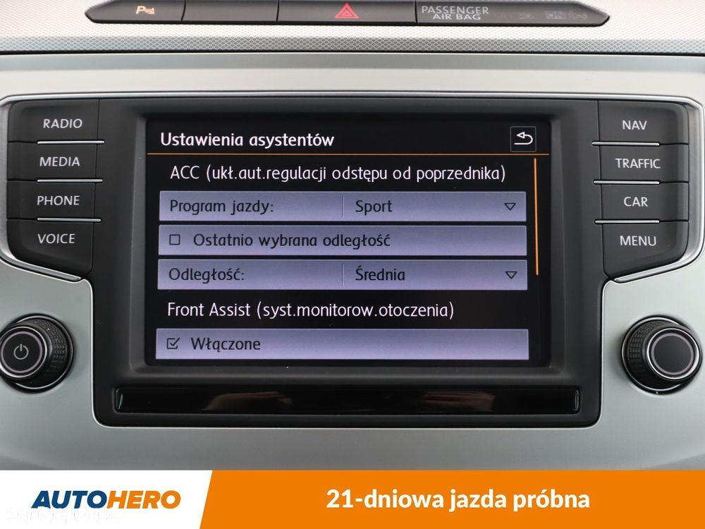 Volkswagen Passat 1.4 TSI BMT ACT Comfortline - 24