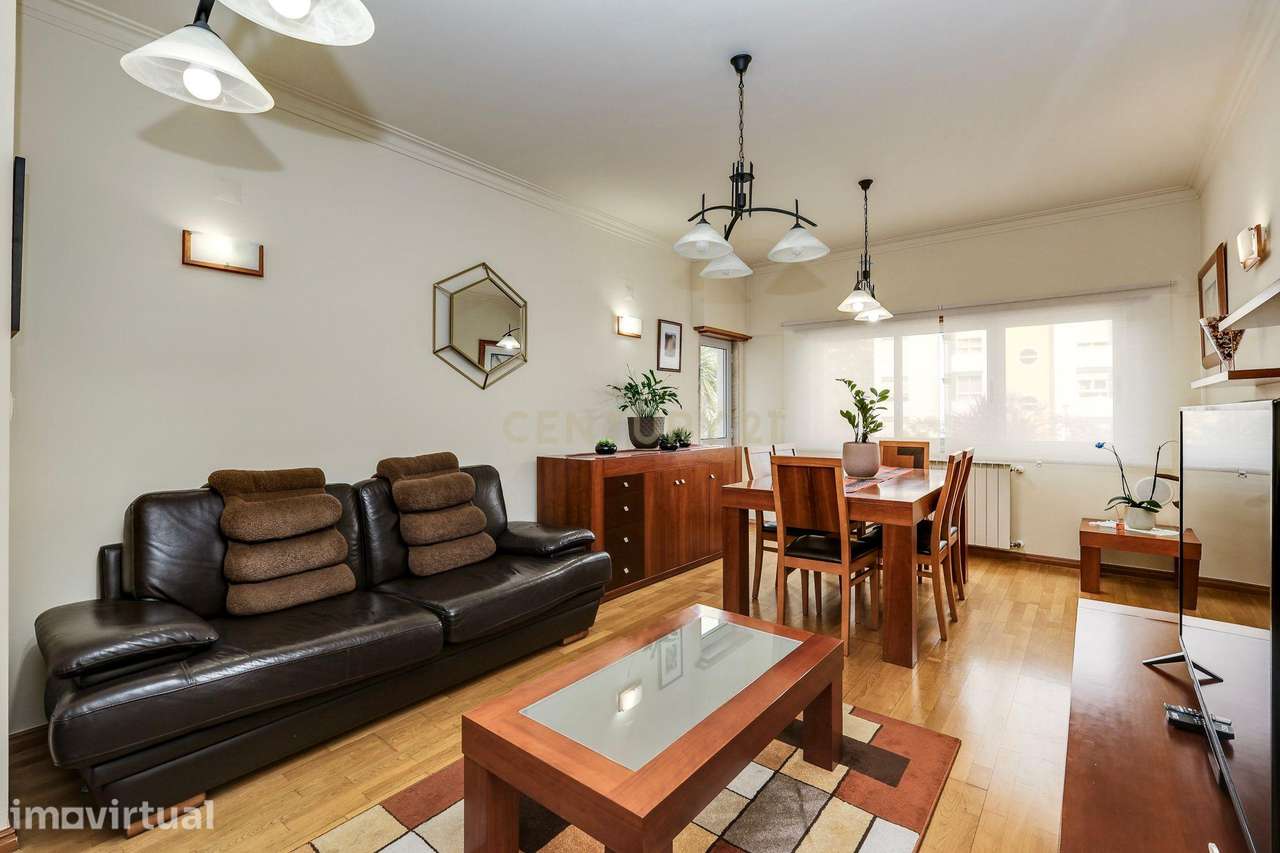 Apartamento T2 com Garagem e Elevador  em Paço de Arcos - Grande imagem: 3/22