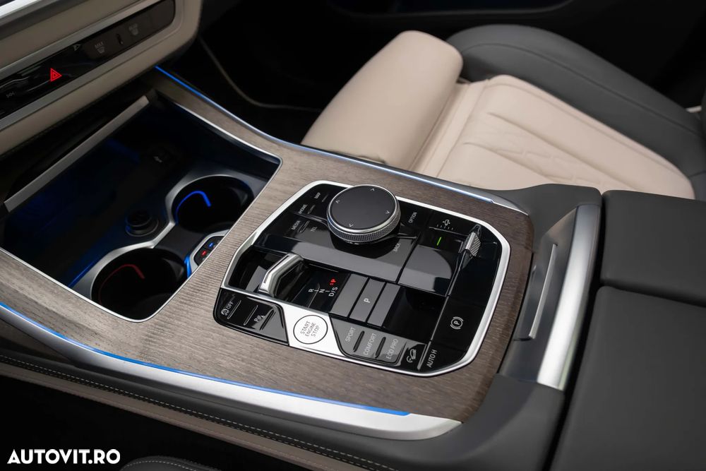 BMW X7 xDrive40i AT MHEV - 25