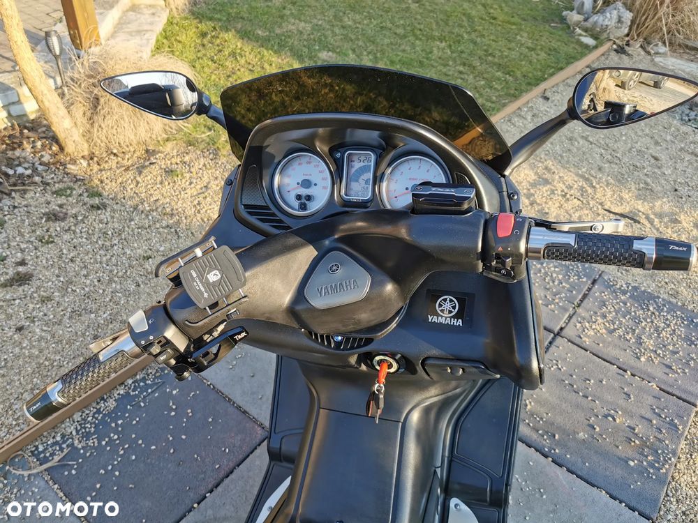 Yamaha Tmax - 15