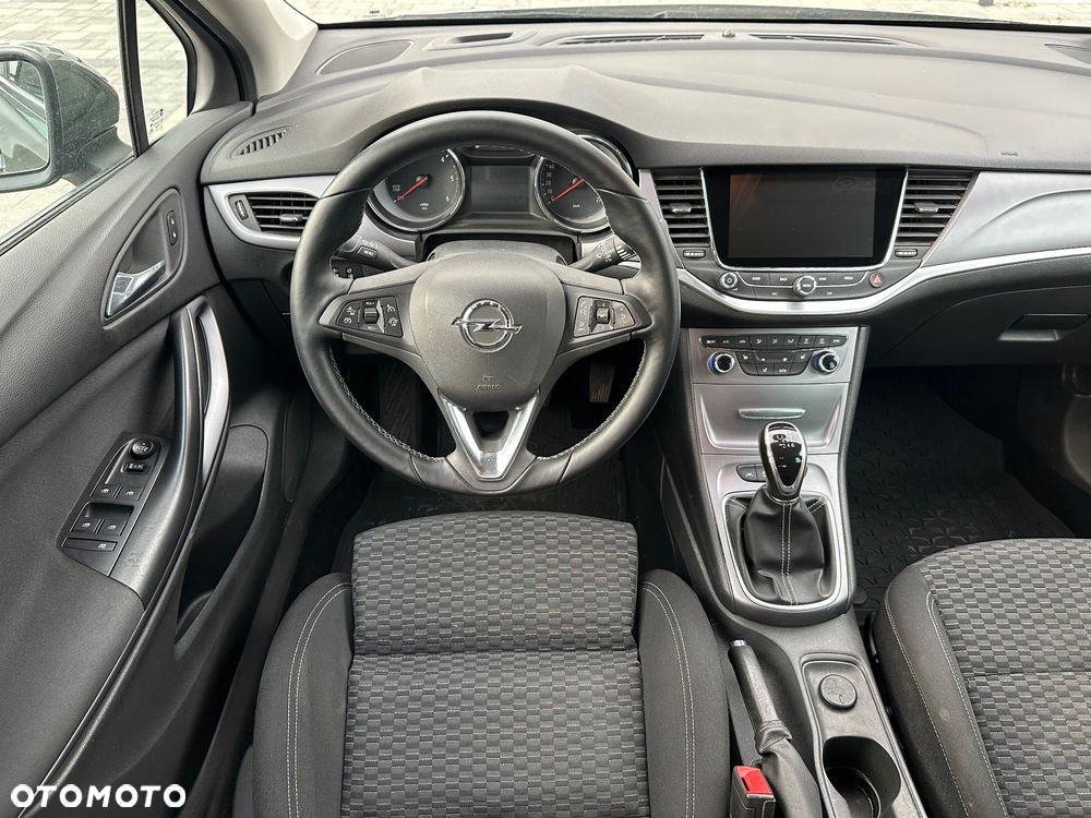 Opel Astra 1.6 BiTrb D (CDTI) Start/Stop Innovation - 29