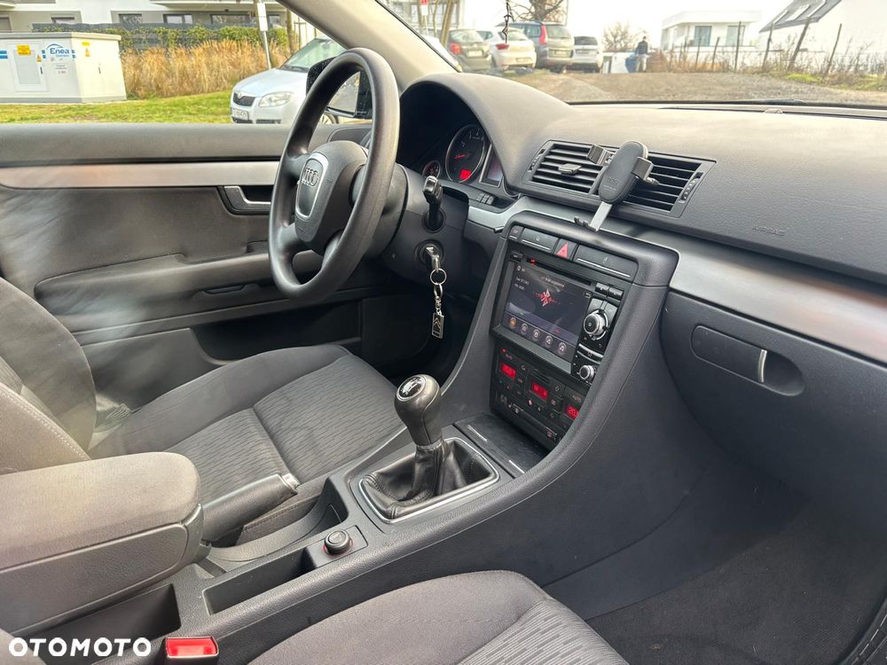 Audi A4 Limousine 1.8T - 24