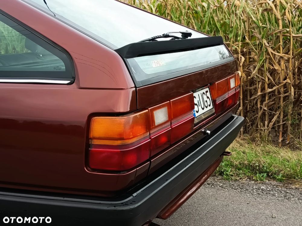 Audi 100 2.3 E - 24