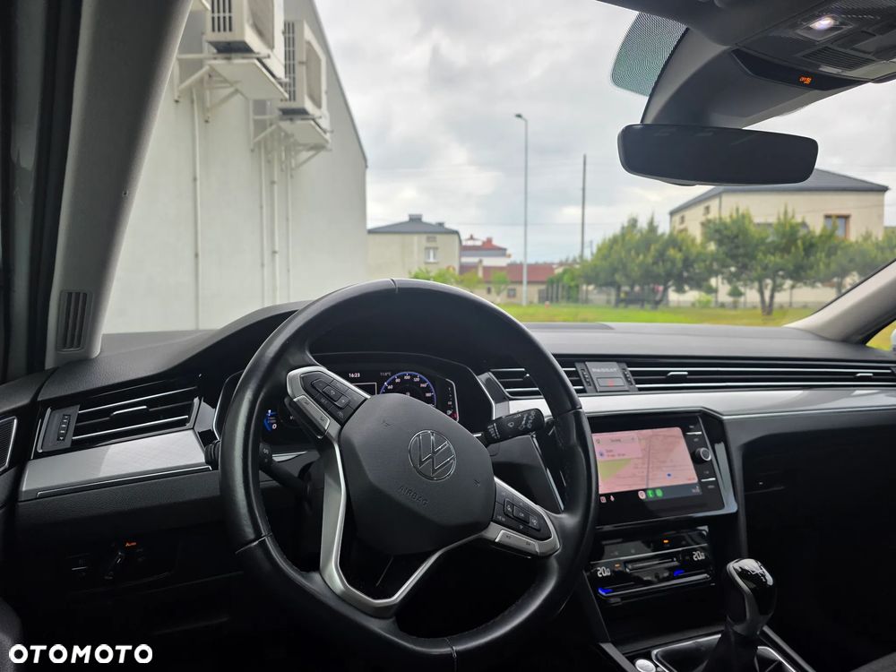 Volkswagen Passat 1.5 TSI EVO Elegance - 9