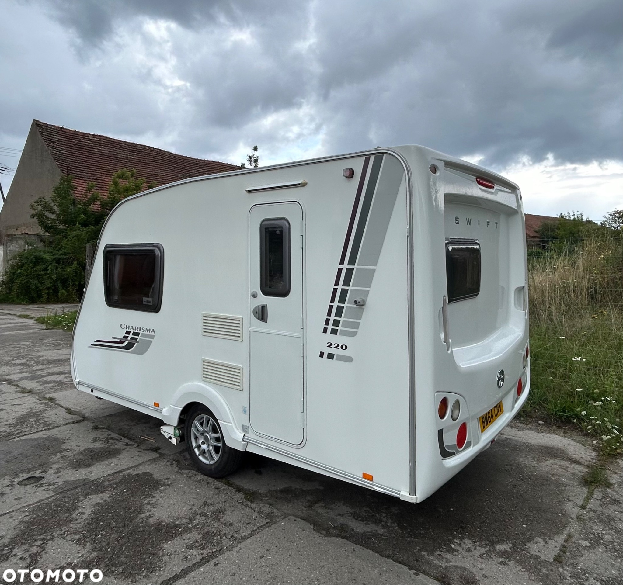 SWIFT Charisma 220 - 15