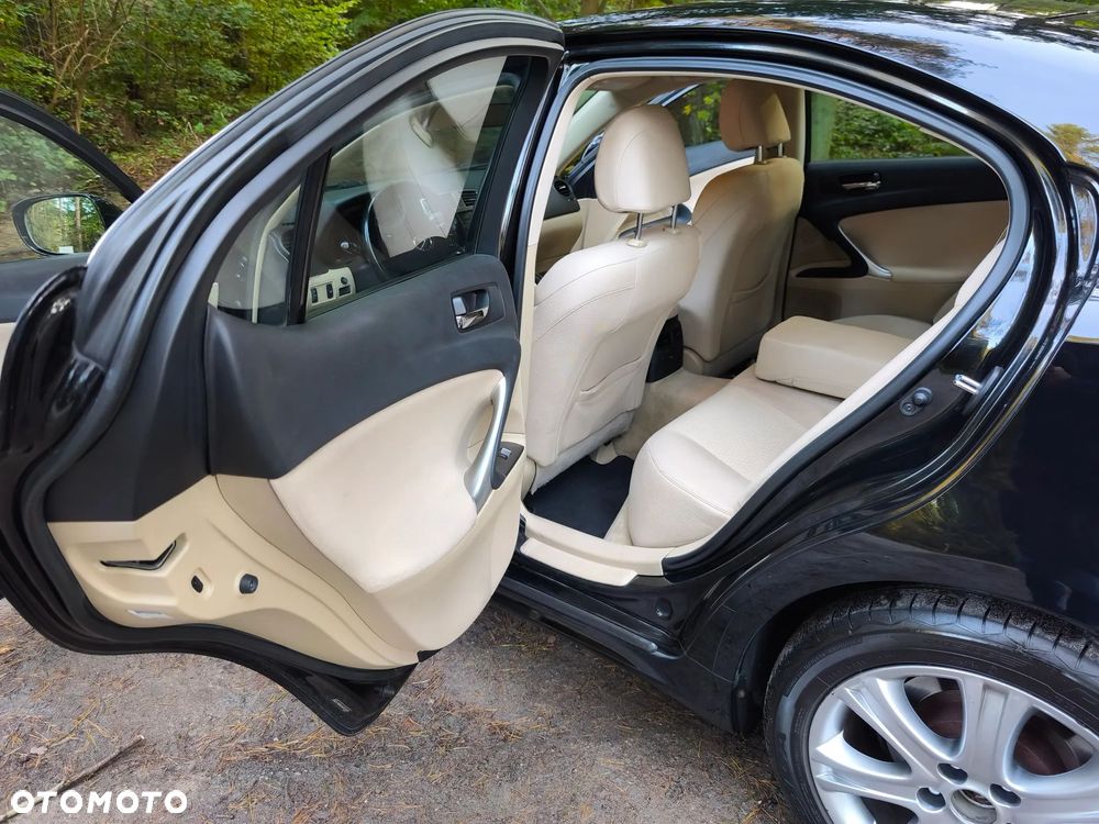 Lexus IS 220 D Prestige - 3