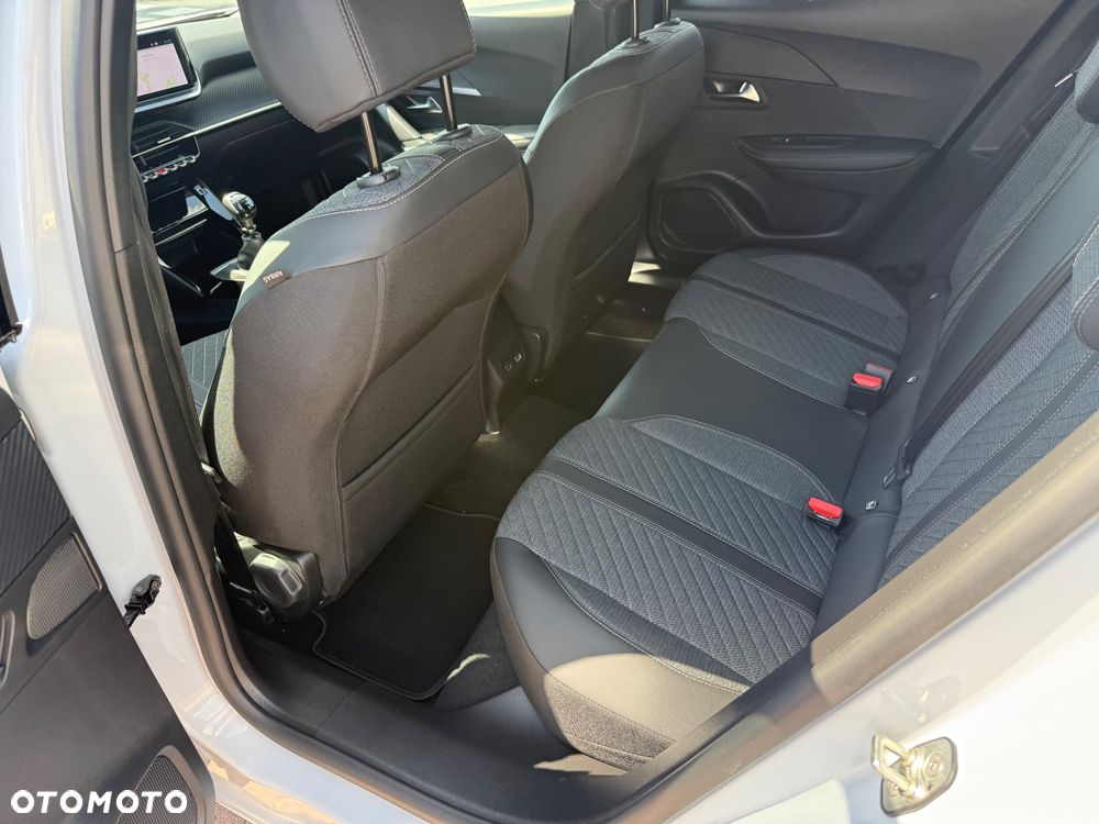 Peugeot 2008 TURBO 100 Allure - 15