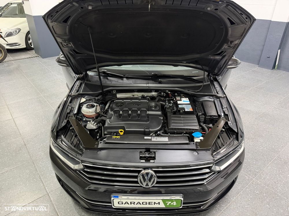 VW Passat Variant 1.6 TDI Confortline - 14
