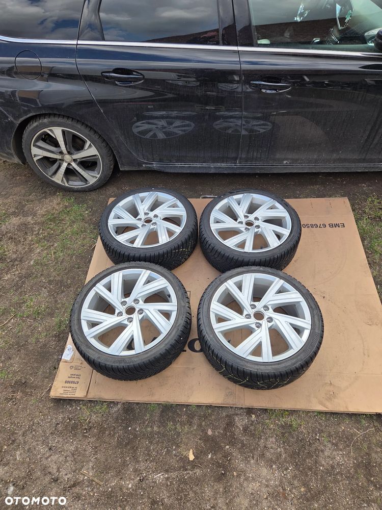 Koła Felgi aluminiowe VW Golf VIII 8 18 Cali Bergamo 5H0601025M 7.5Jx18H2 ET 51 5H0601025AB - 2