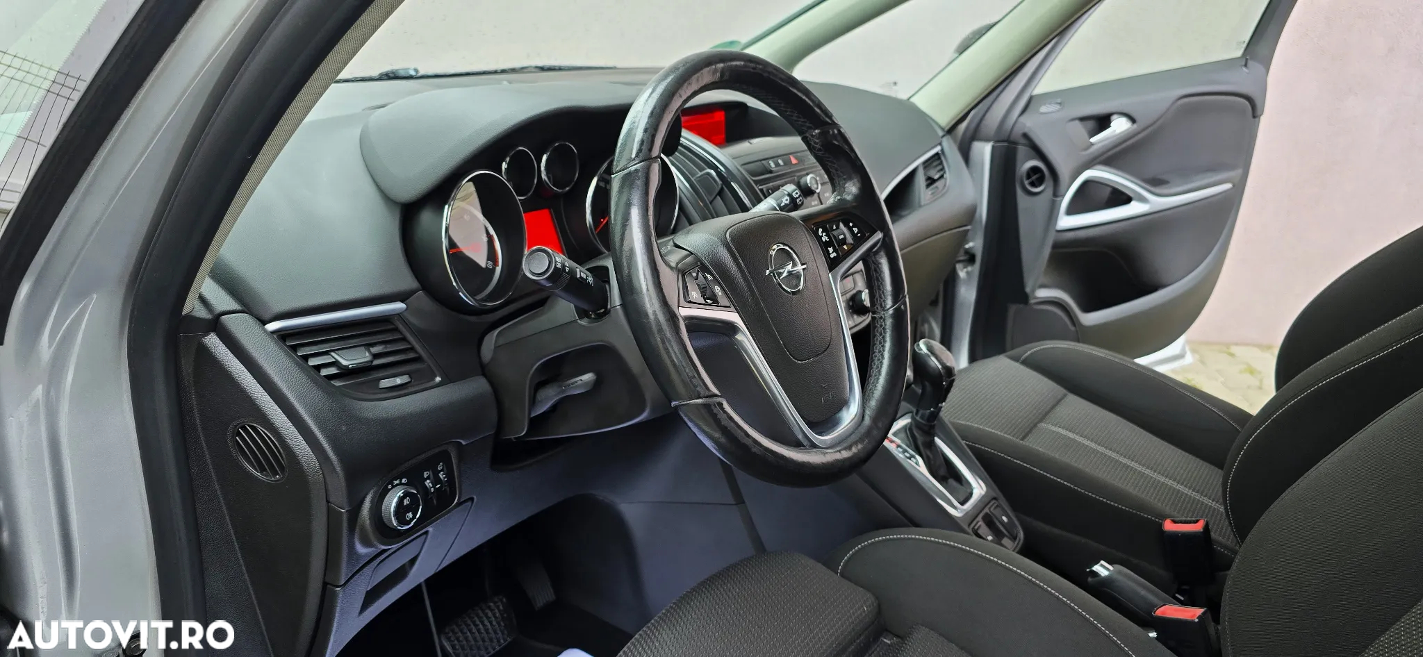 Opel Zafira Tourer 2.0 CDTI Automatik Active - 11