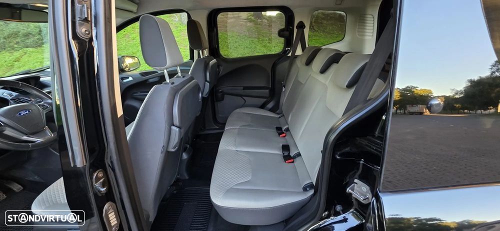 Ford Tourneo Courier 1.5 TDCi Titanium - 17