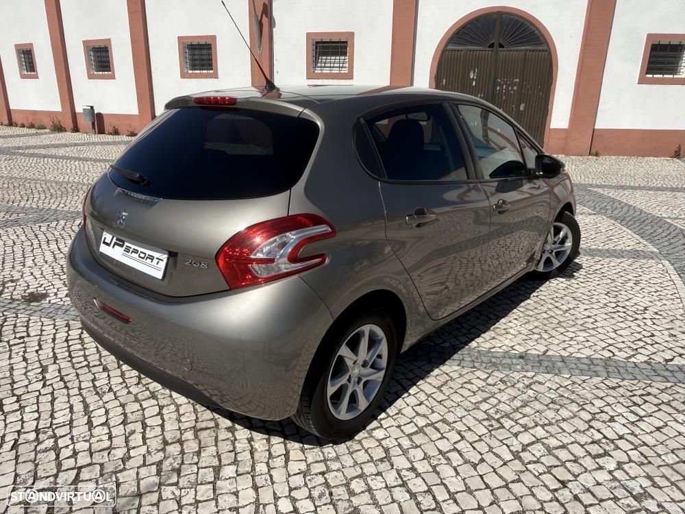 Peugeot 208 1.4 HDi SE Style - 4