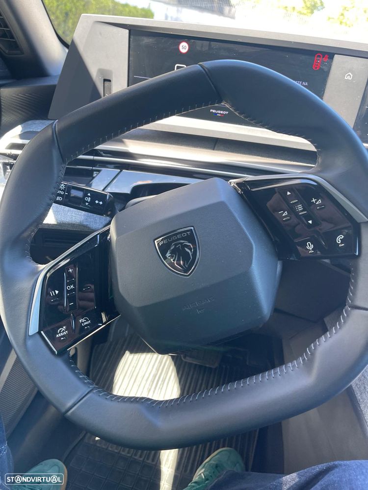 Peugeot 5008 Hybrid 145 e-DSC6 Allure - 26