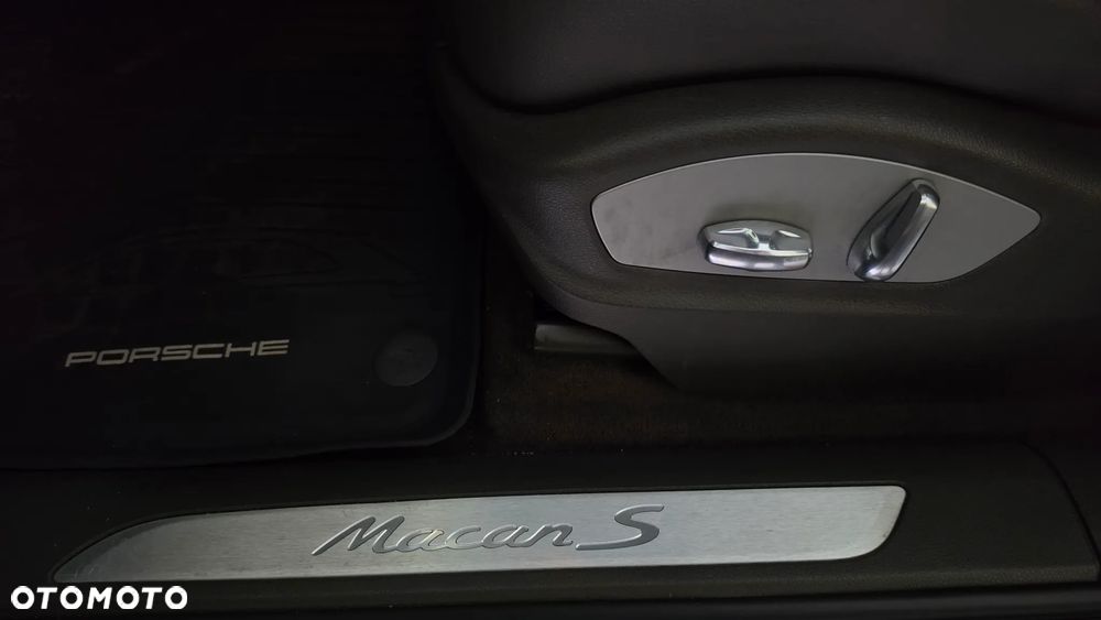 Porsche Macan - 37