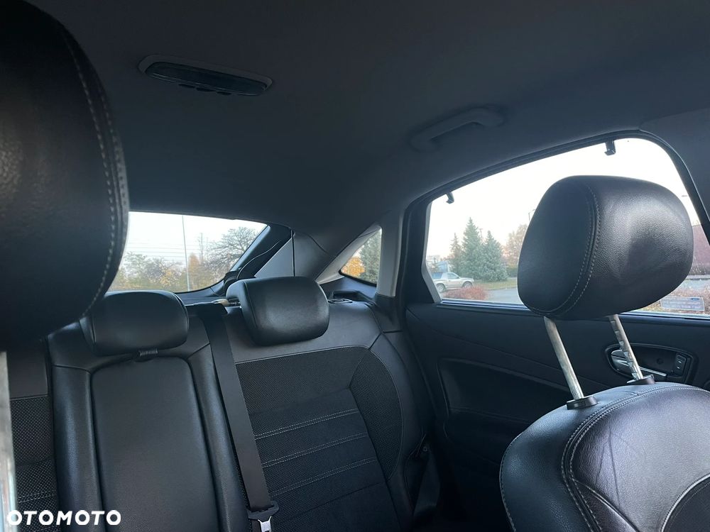 Ford Mondeo 2.5 Titanium X - 11