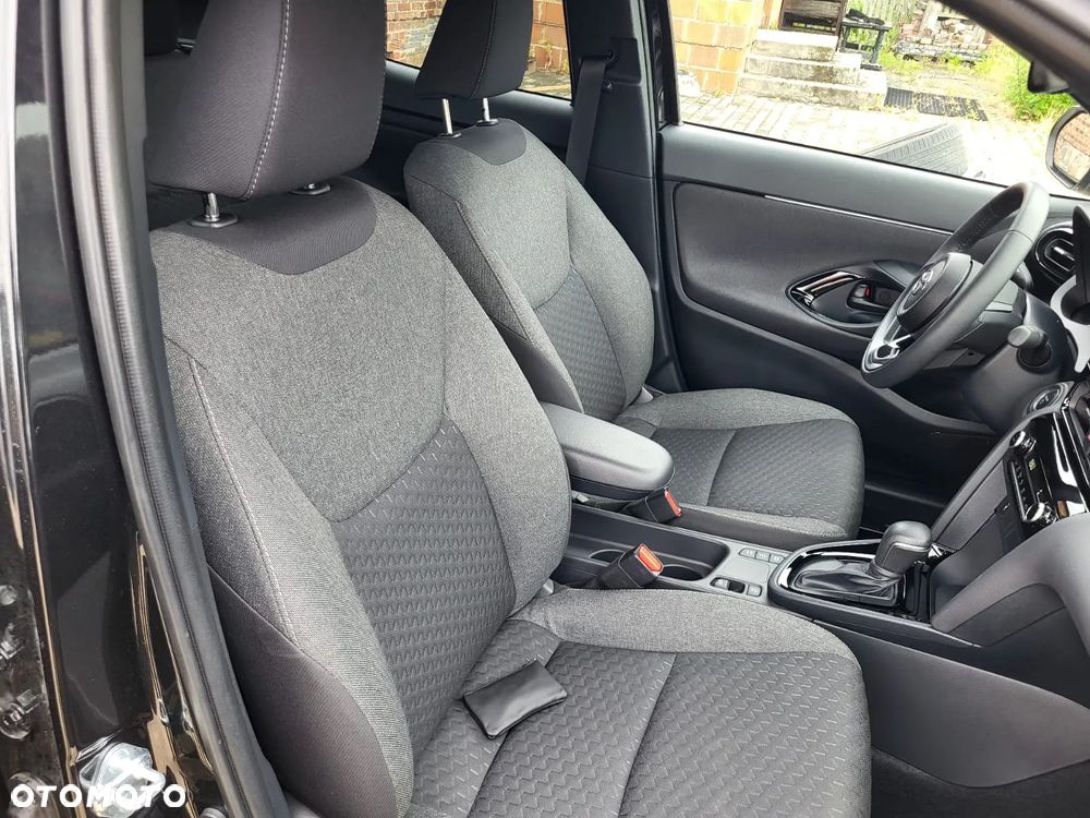 Toyota Yaris Cross - 18