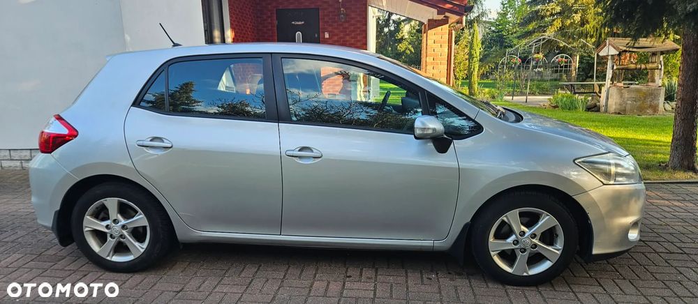 Toyota Auris 1.6 Premium - 3