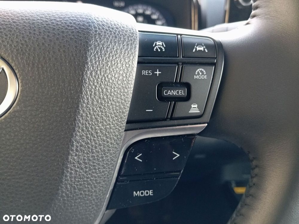 Toyota Camry 2025