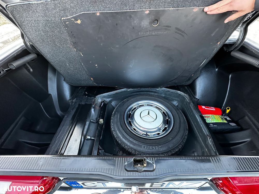 Mercedes-Benz W123 - 15