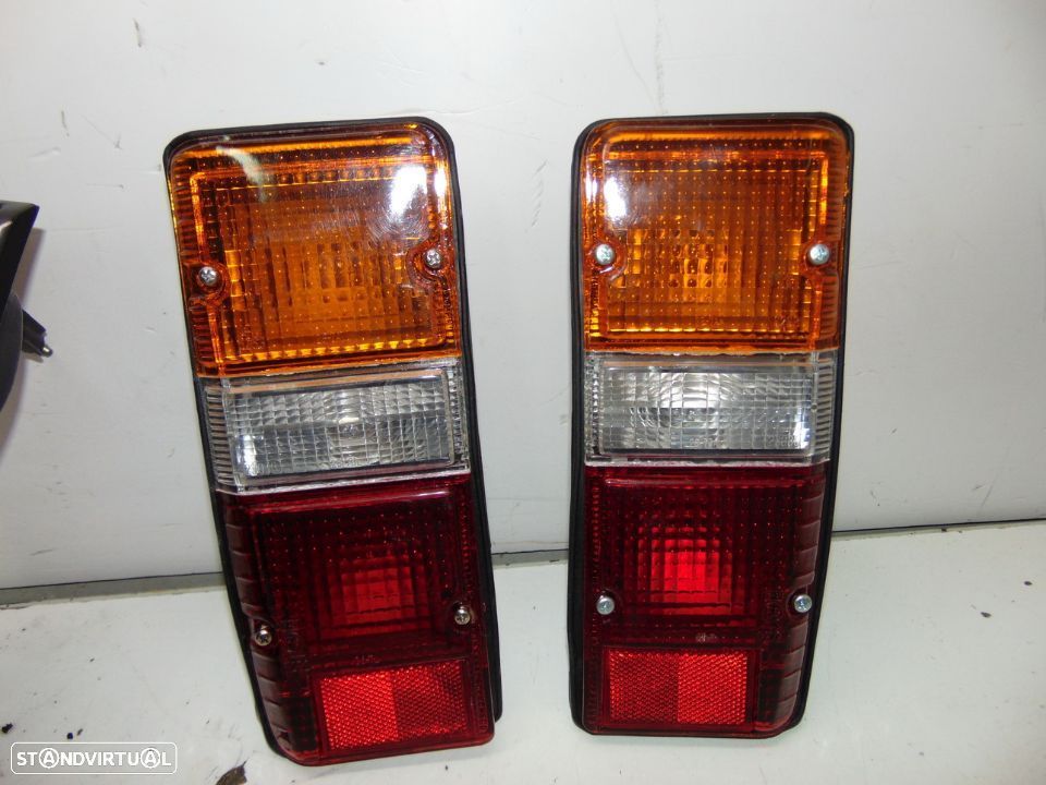 Toyota hiace e hilux farolins novos - 3