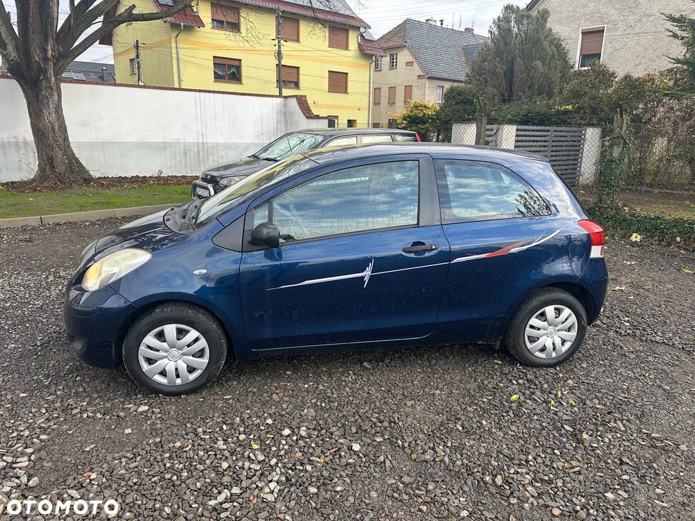 Toyota Yaris 1.0 Entry - 2