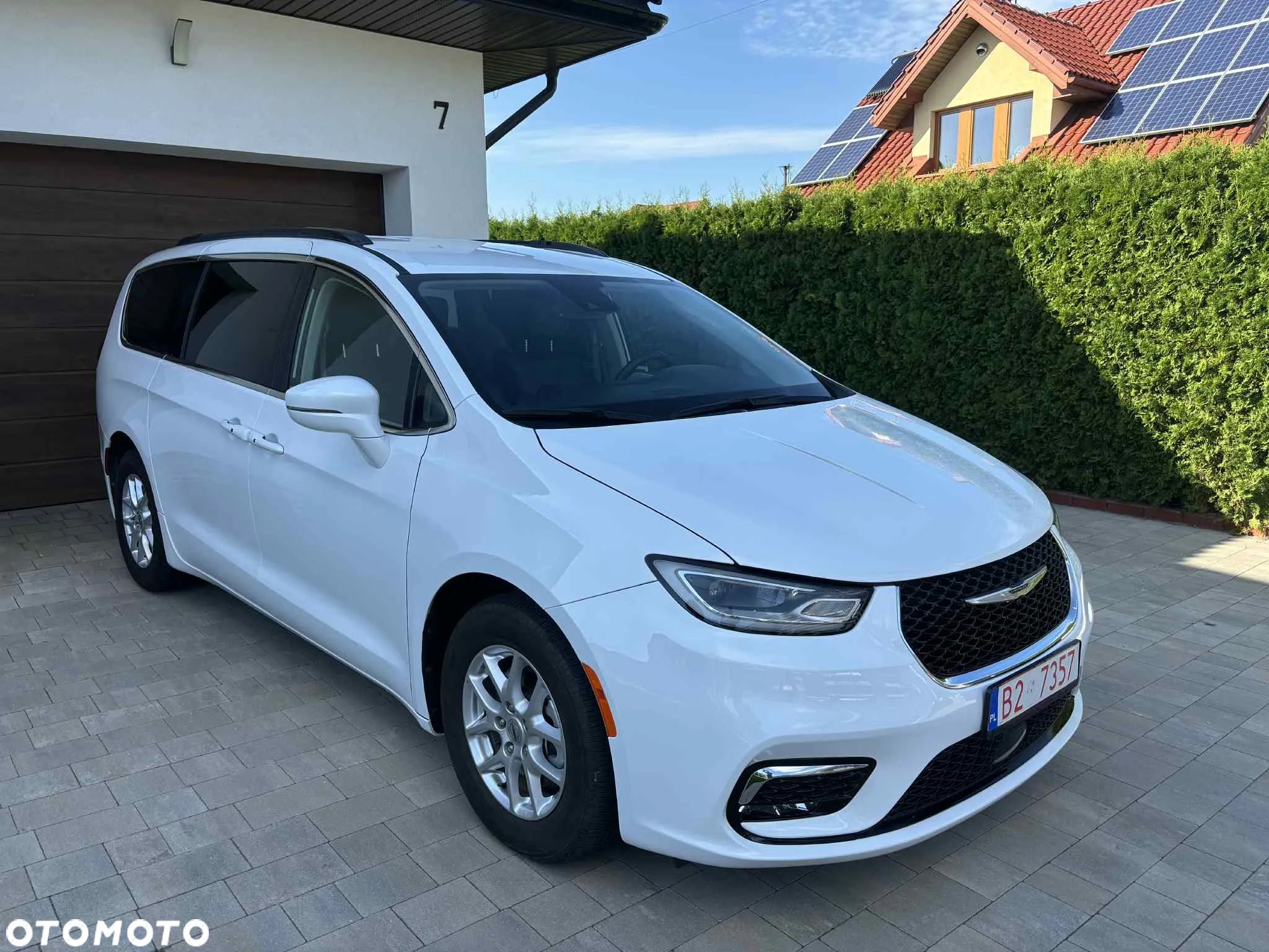 Chrysler Pacifica - 1