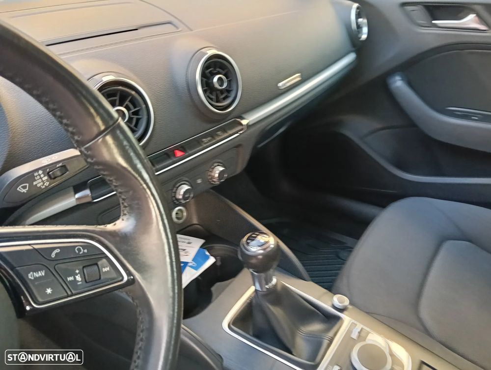 Audi A3 Limousine 1.6 TDI Sport - 26