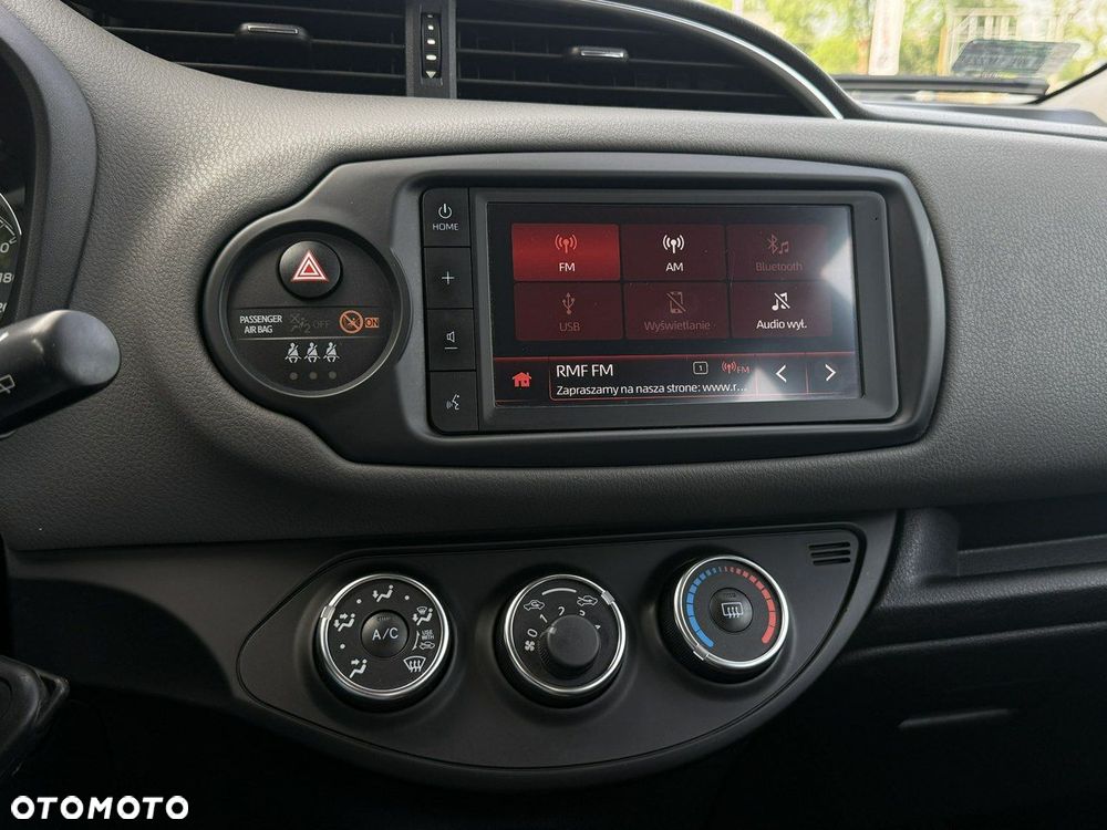 Toyota Yaris 1.5 Premium - 22