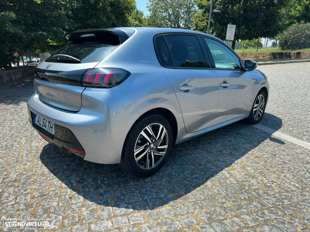 Peugeot 208 1.2 PureTech Allure - 24