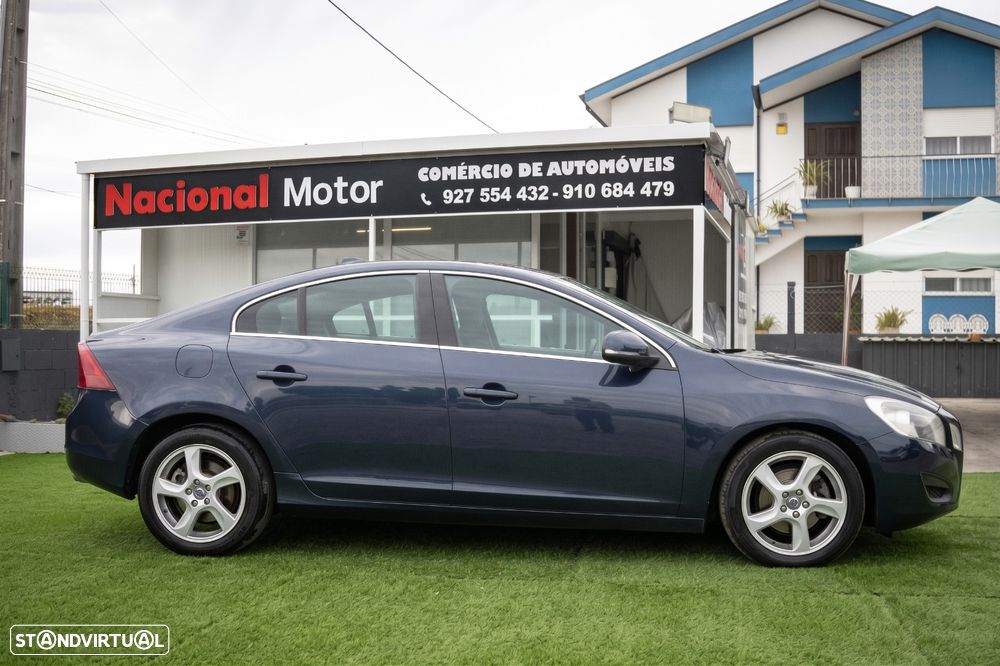 Volvo S60 2.0 D3 Momentum Start/Stop - 3