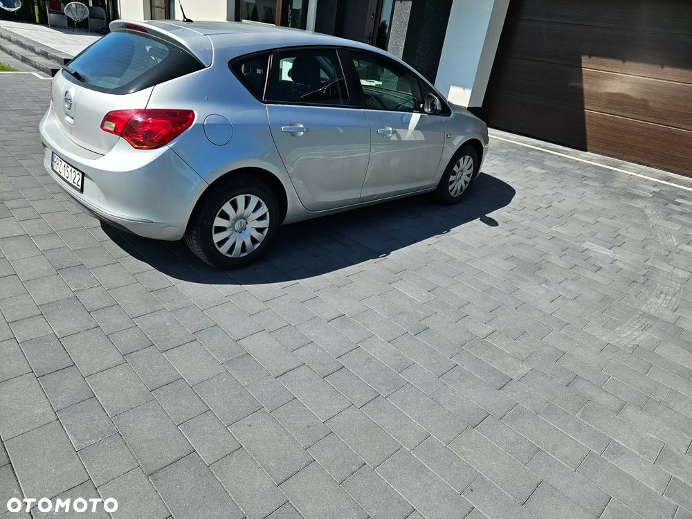 Opel Astra 1.4 Essentia - 4