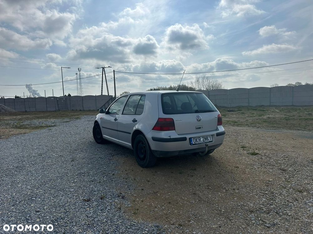 Volkswagen Golf 1.6 - 2