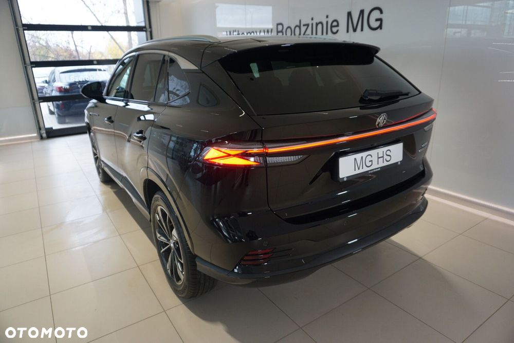 MG HS Hybrid+ - 16