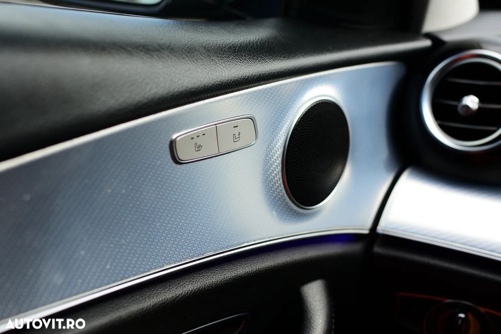 Mercedes-Benz E 300 de 9G-TRONIC - 11
